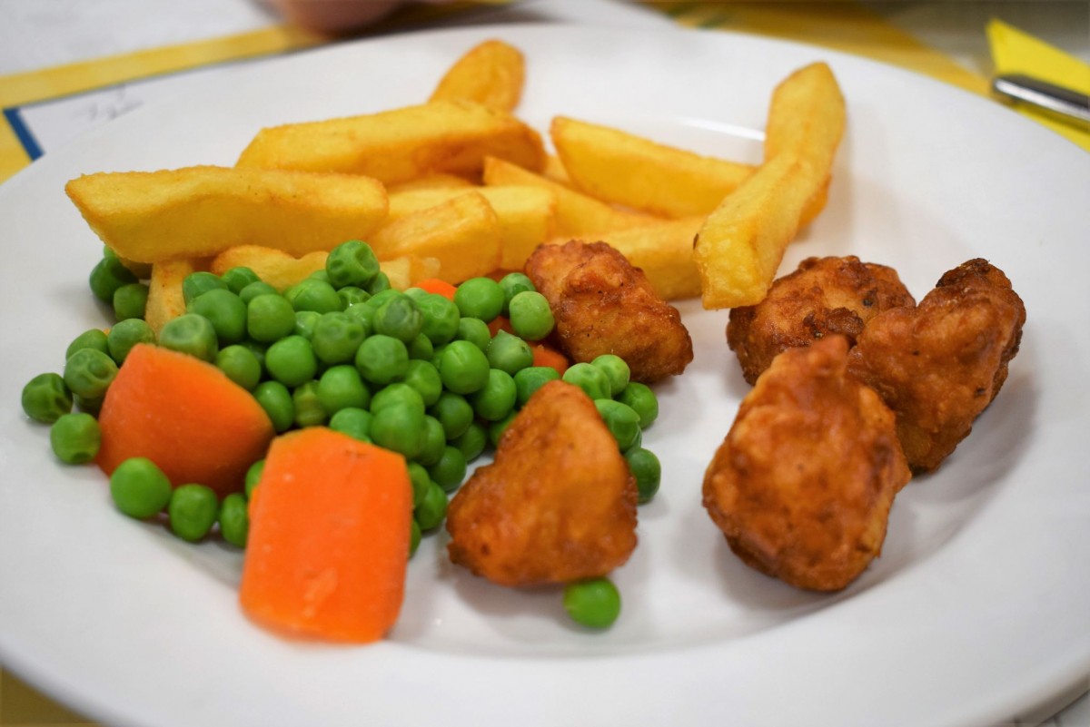 Children's Chicken Nugget and Chips