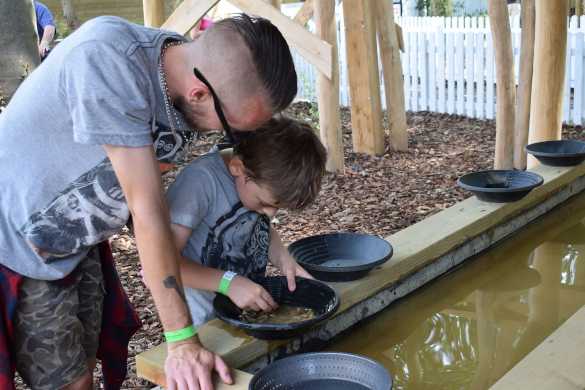 Goldie's Gold Mine at Springfields Adventureland