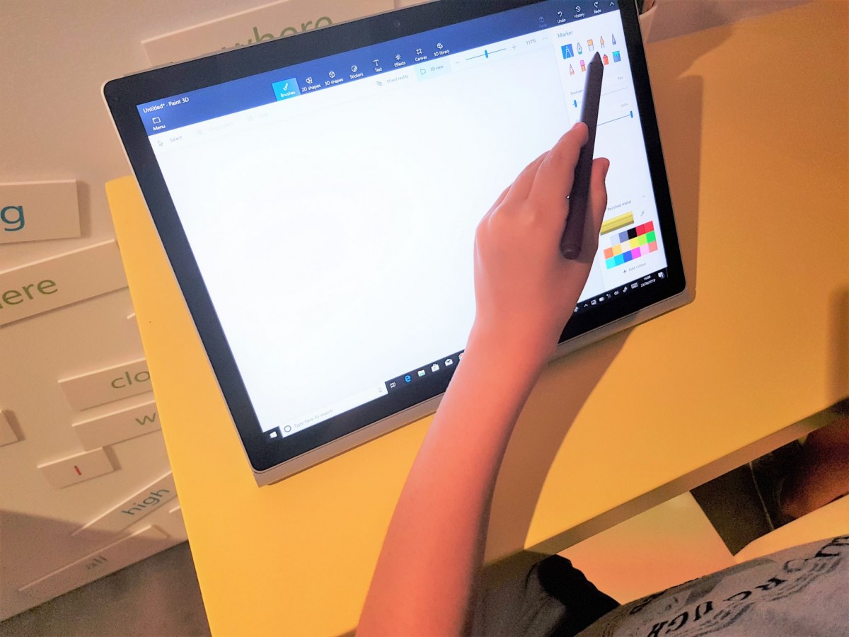 Microsoft Surface Go